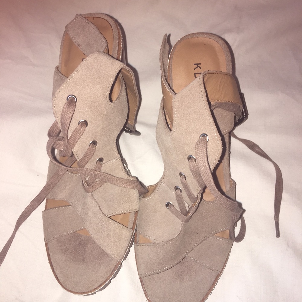 Kelsi Dagger sandal Heel